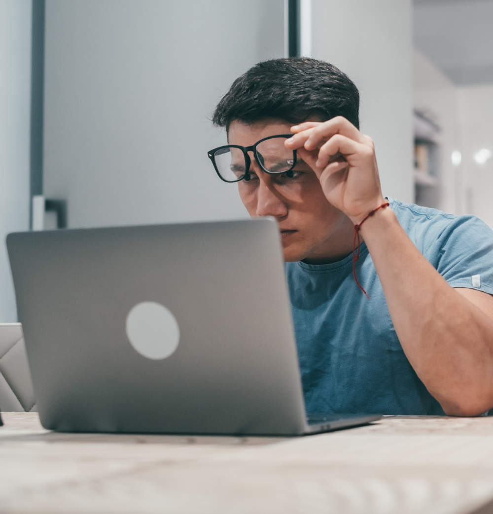 👀 Consejos para cuidar tus ojos si trabajas todo el día frente al computador