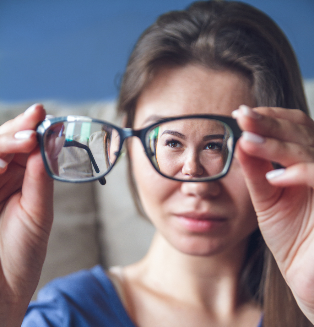 👁️ ¿Qué es la miopía, hipermetropía, astigmatismo y presbicia?